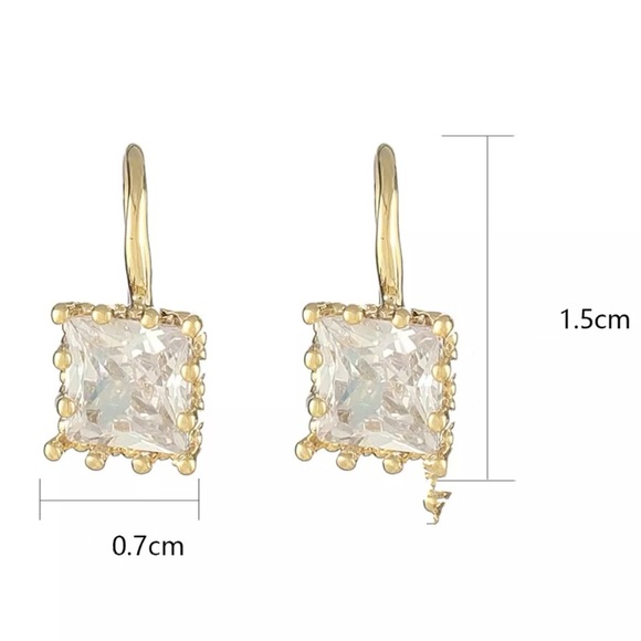 💛Gold plated square zircon earrings - Picture 7 of 7
